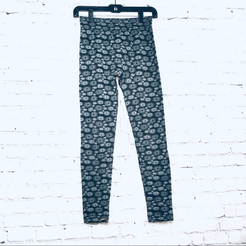 Black white flower yoga leggings pants
